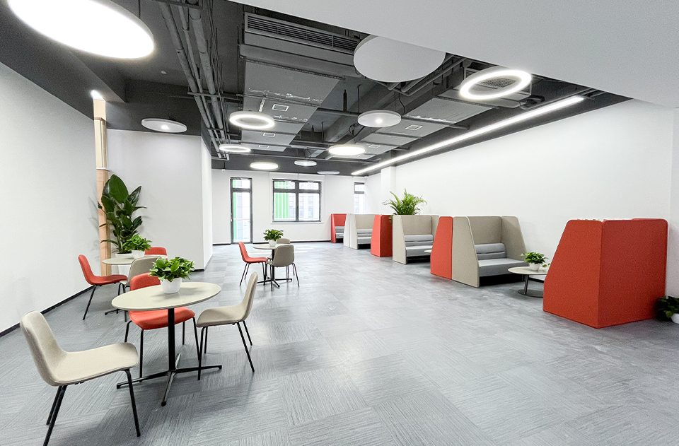 Jinqiu International - Group Discussion Area